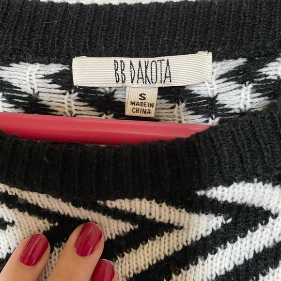 BB Dakota, Black and White Zig Zag Sweater, Twin Peaks, Size Small - Picture 2 of 8